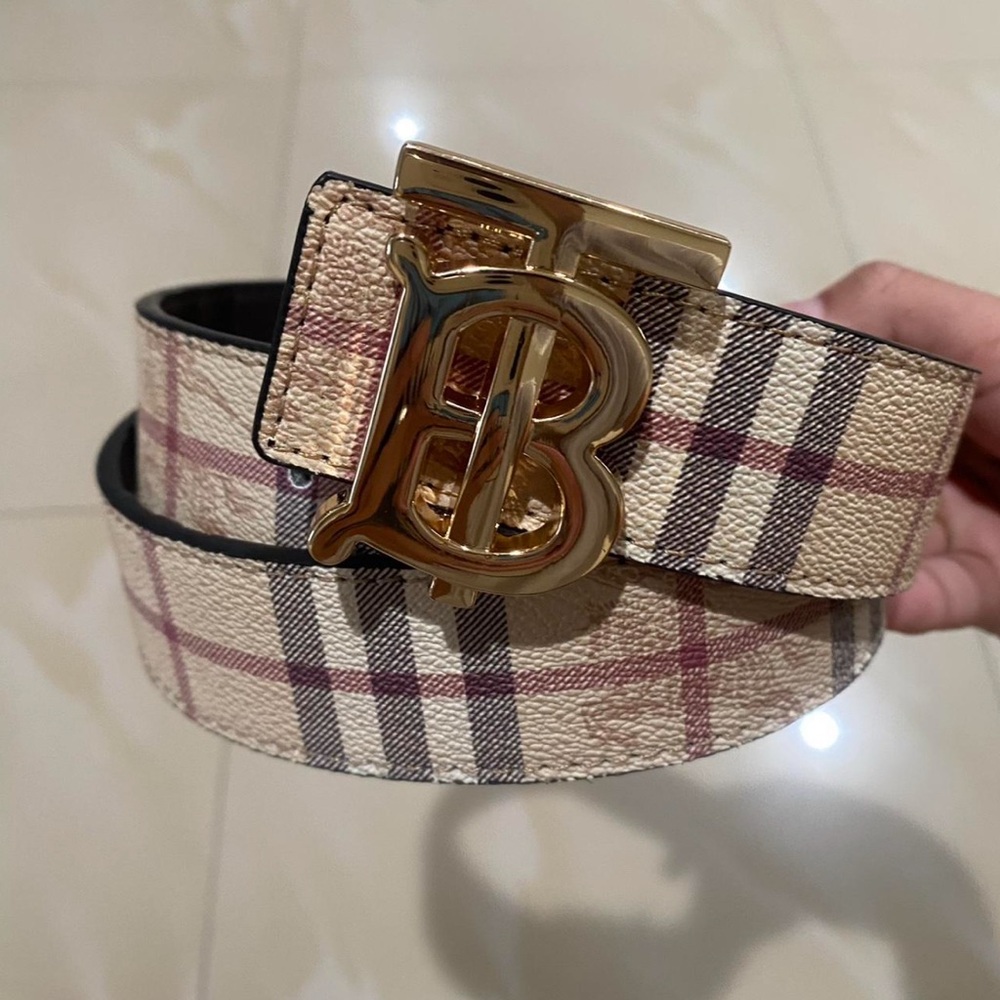 Burberry Gold Buckle Reversible Belt